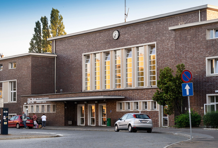 Железнодорожный вокзал в г. Глогув